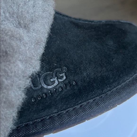 UGG SCUFFETTE II SLIPPERS Suede Black Gray Women’s Size 6 - Picture 9 of 12